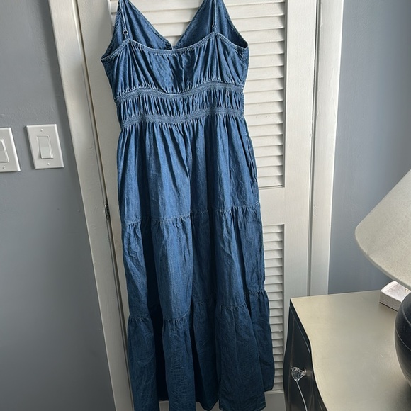 Gap Denim Tiered Maxi Dress Large Chambray - Picture 4 of 4